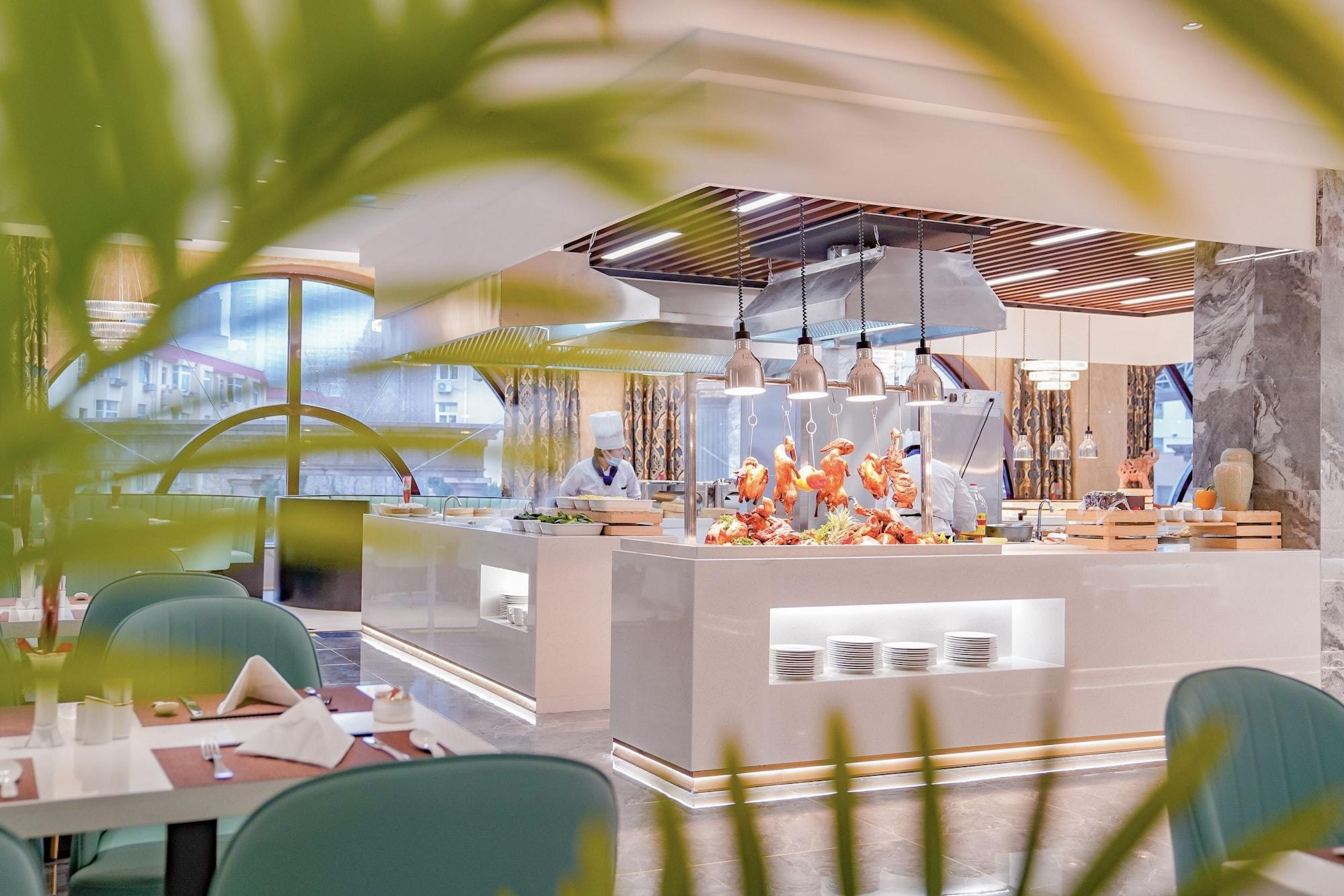 Restaurant Grand Regency Hotel