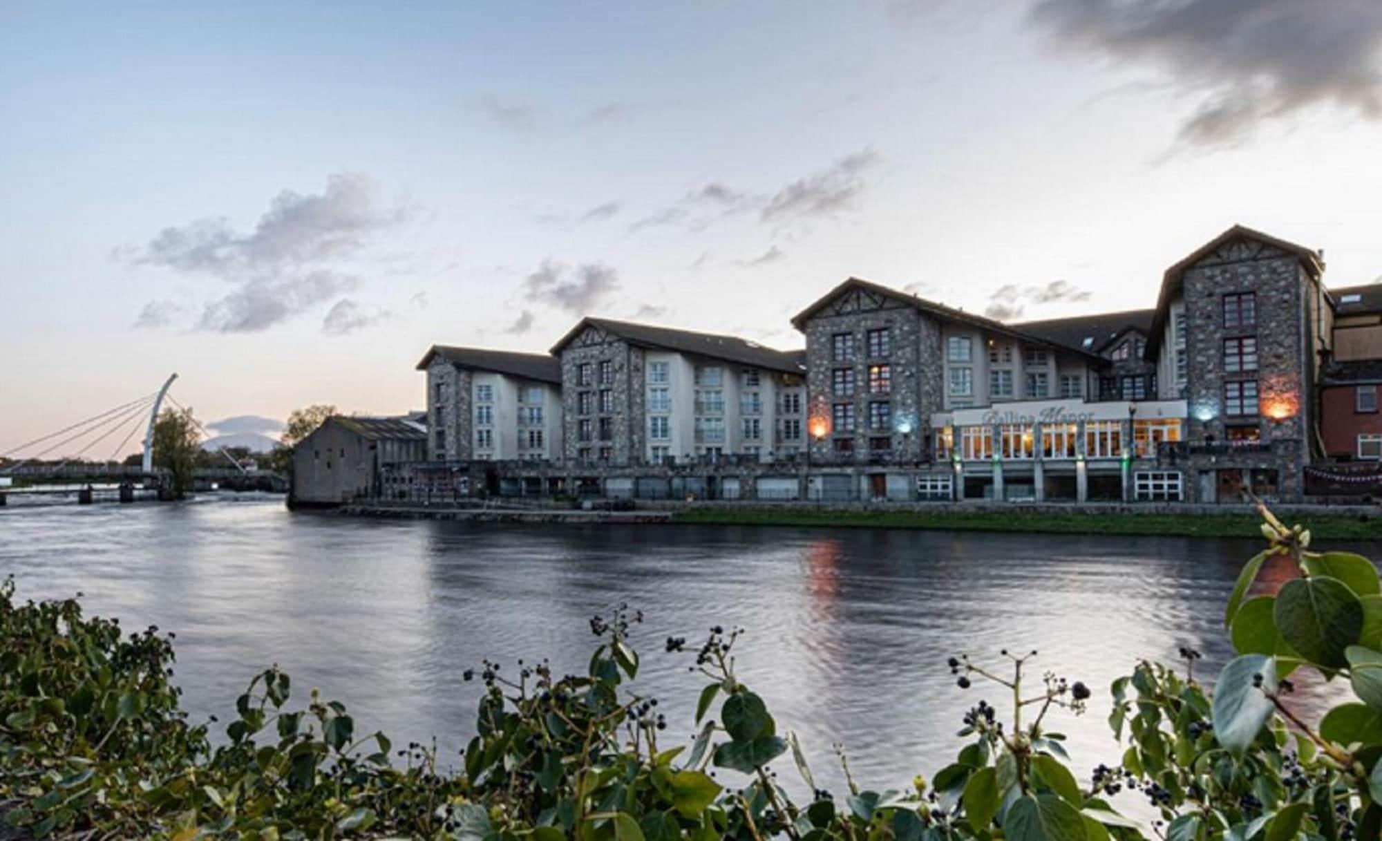 Varios Ballina Manor Hotel