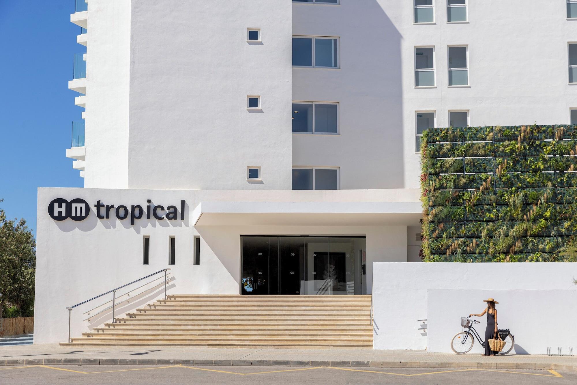 Vista Exterior HM Tropical Hotel