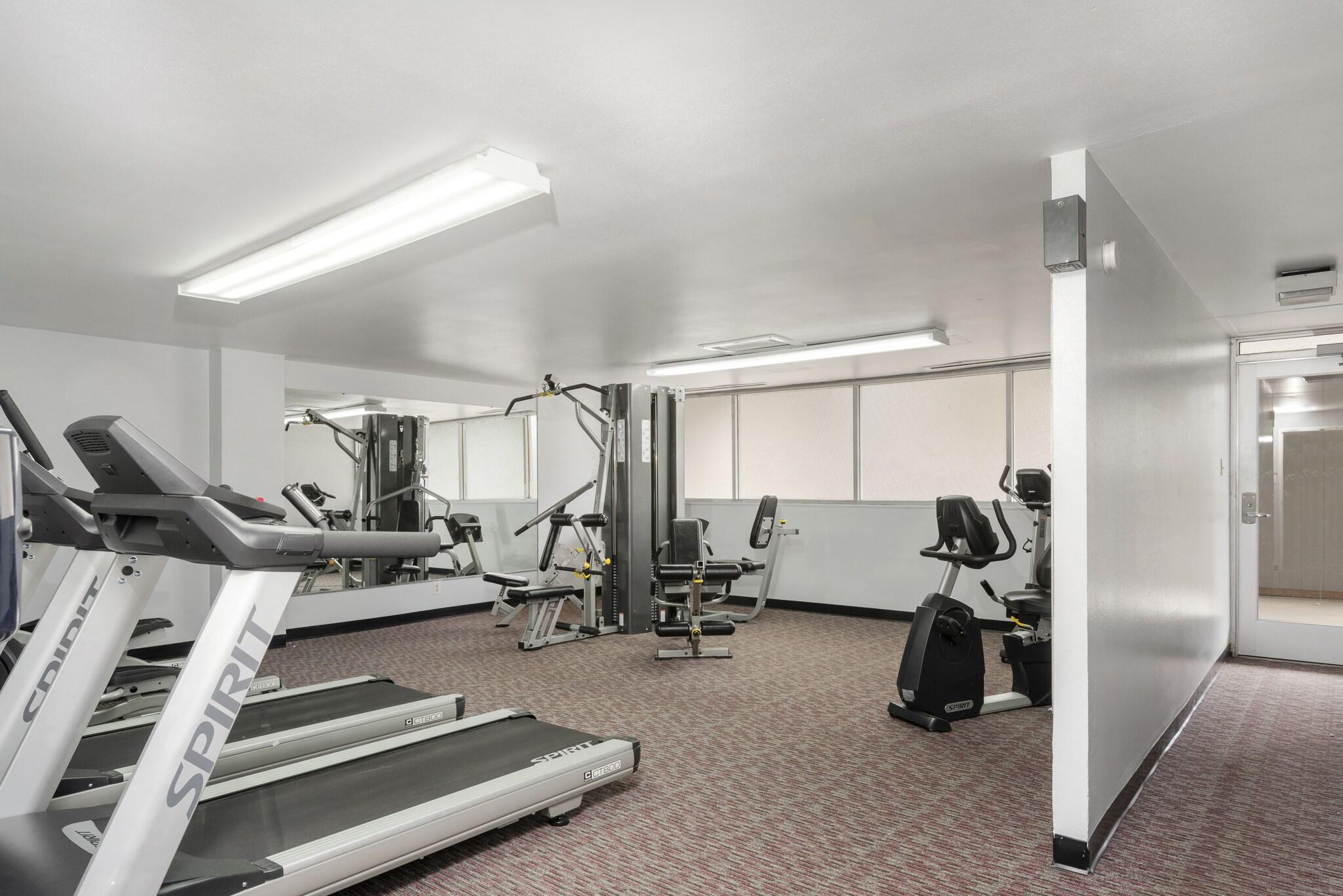 Gimnasio Satellite Hotel
