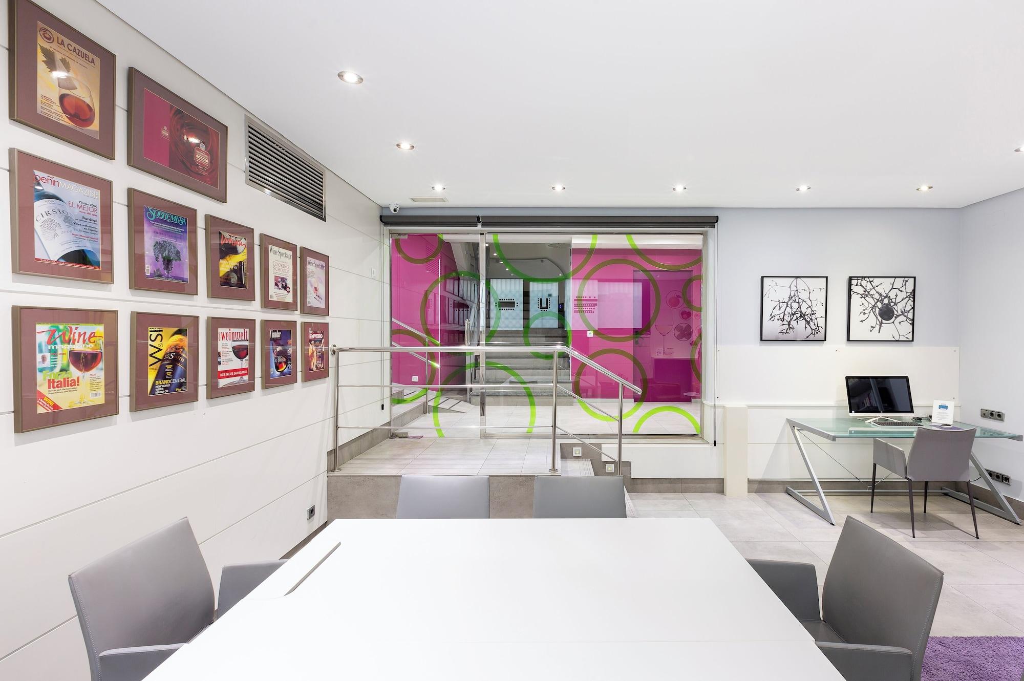 Vista Lobby Hotel ibis Styles Madrid Prado