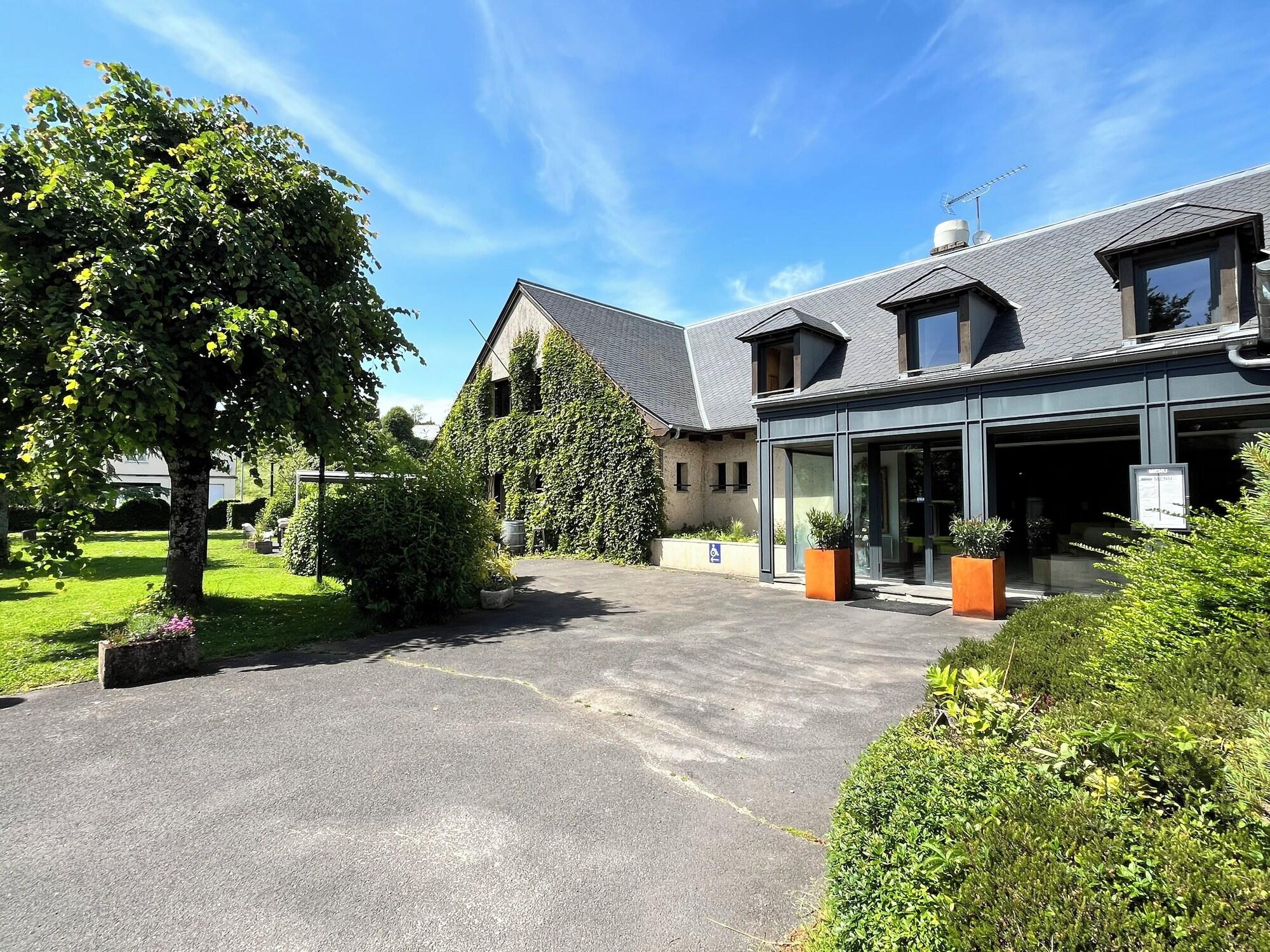 Vista Exterior Auberge du Barrez