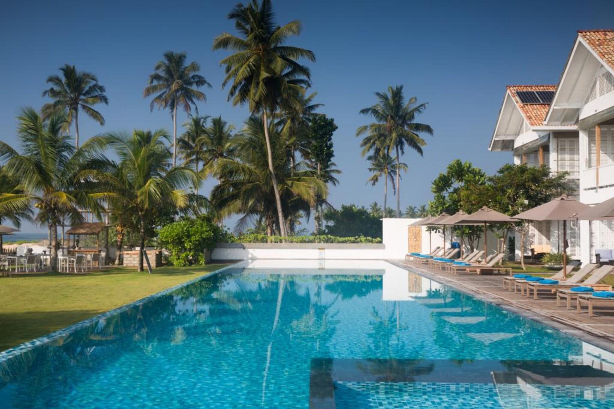 Vista Piscina Sri Sharavi Beach Villas and Spa