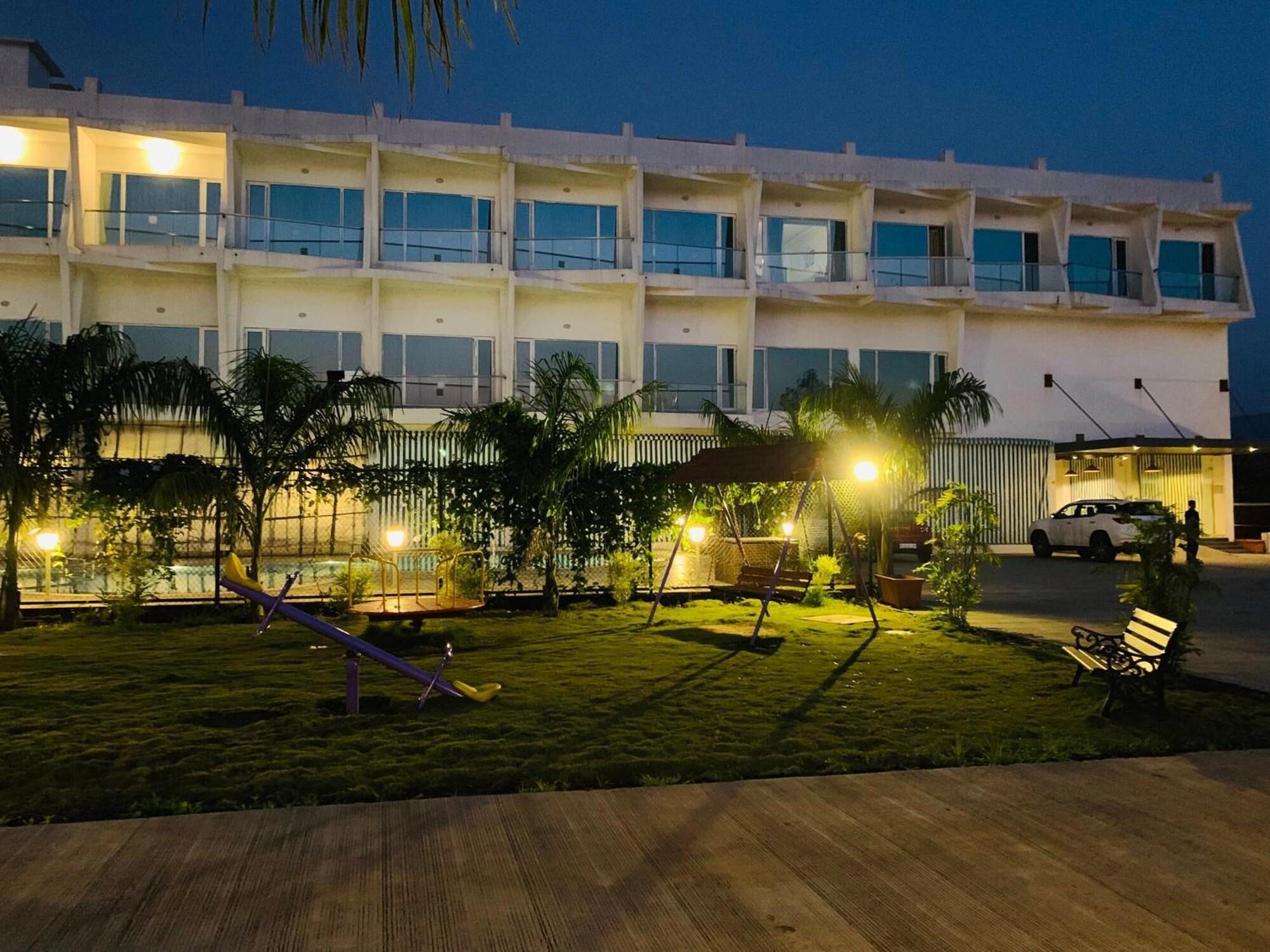 Vista Exterior Viola Beacon Resort Lonavala