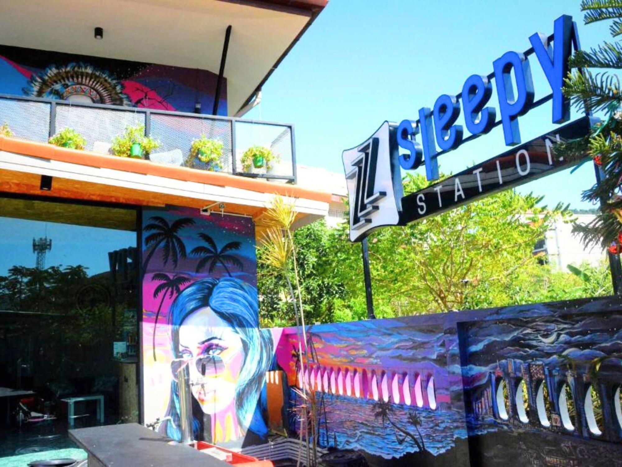 Vista Exterior Sleepy Station - Hostel