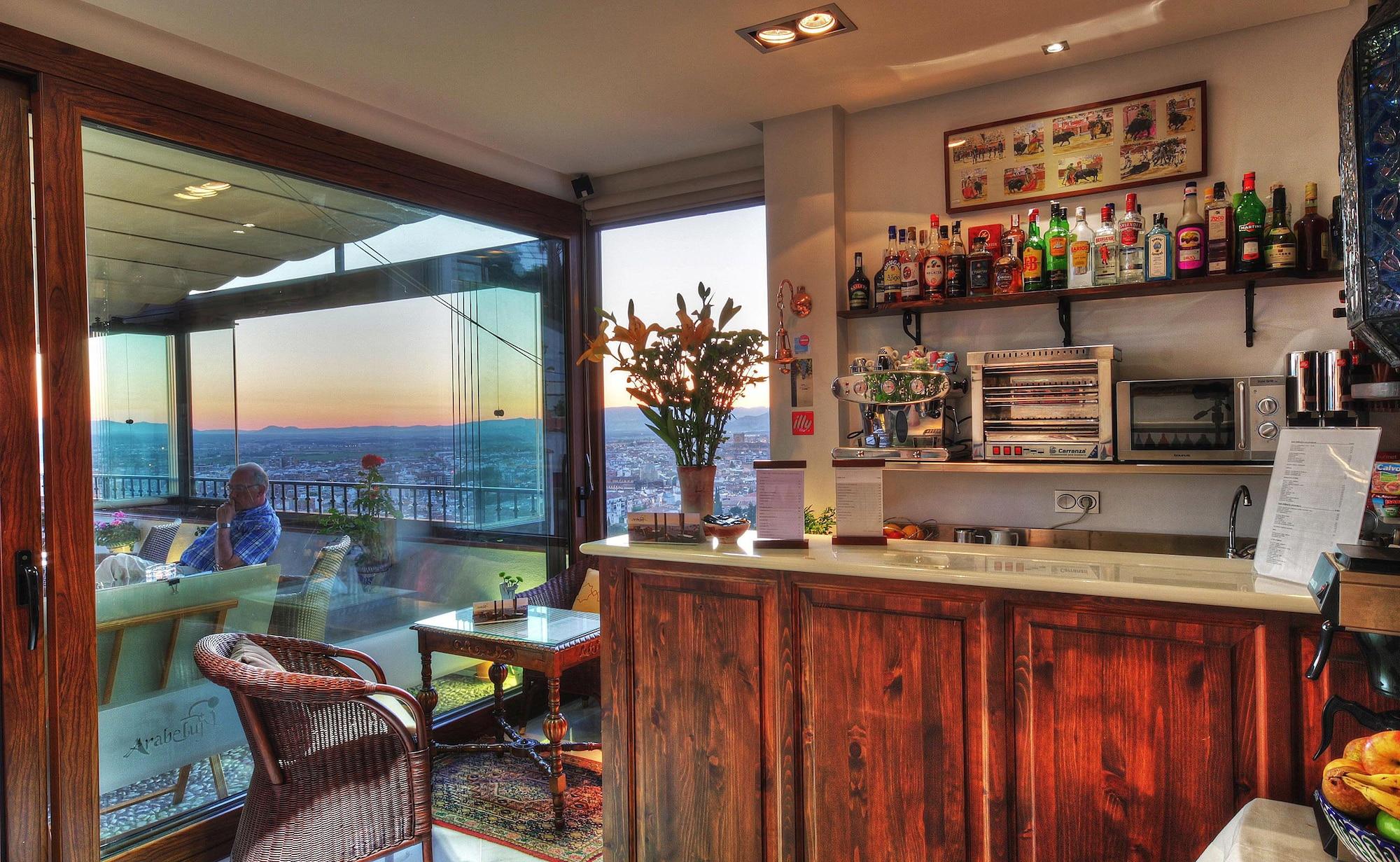 Bar/Salón Hotel Mirador Arabeluj