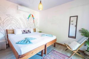 Renta Vacacional - 16 Bed Compound Oasis Downtown Jaco with Private Pool & Hot Tub