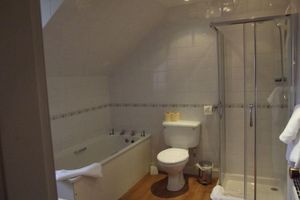 Alojamiento - The Lauderdale Hotel