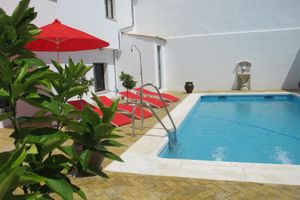 Alojamiento - Hostal Aznaitin
