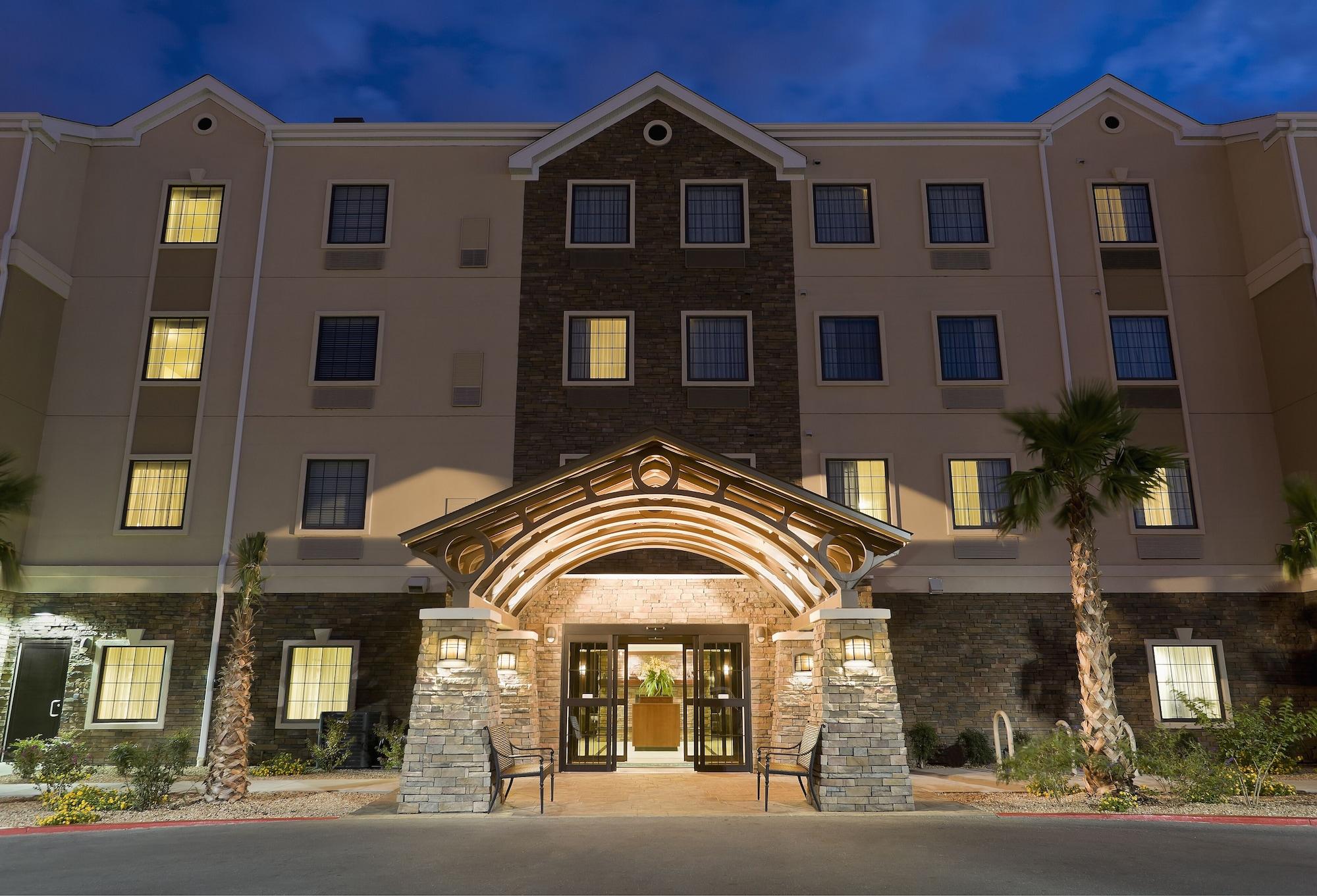 Vista Exterior Staybridge Suites El Paso Airport by IHG