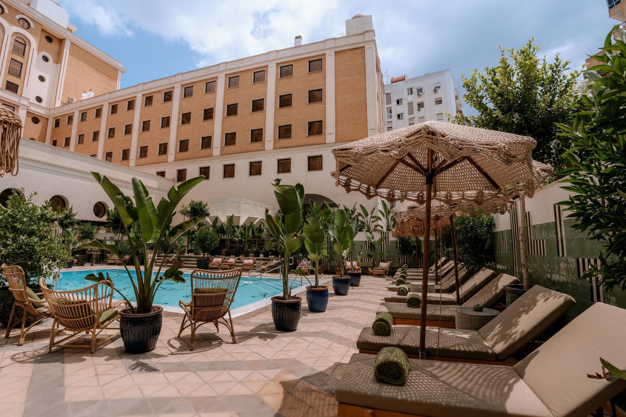 Vista Piscina Only YOU Hotel Sevilla