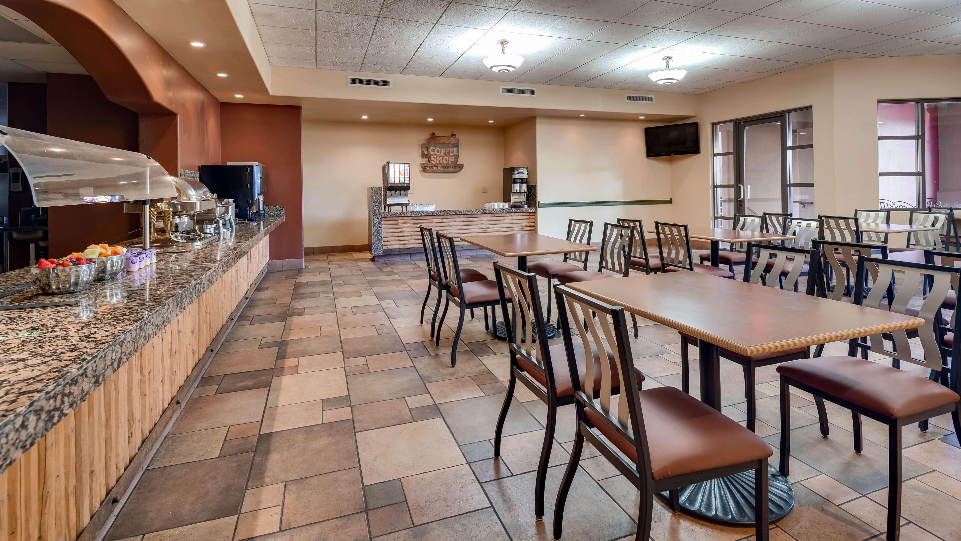 Restaurant Best Western Plus Arroyo Roble Hotel & Creekside Villas