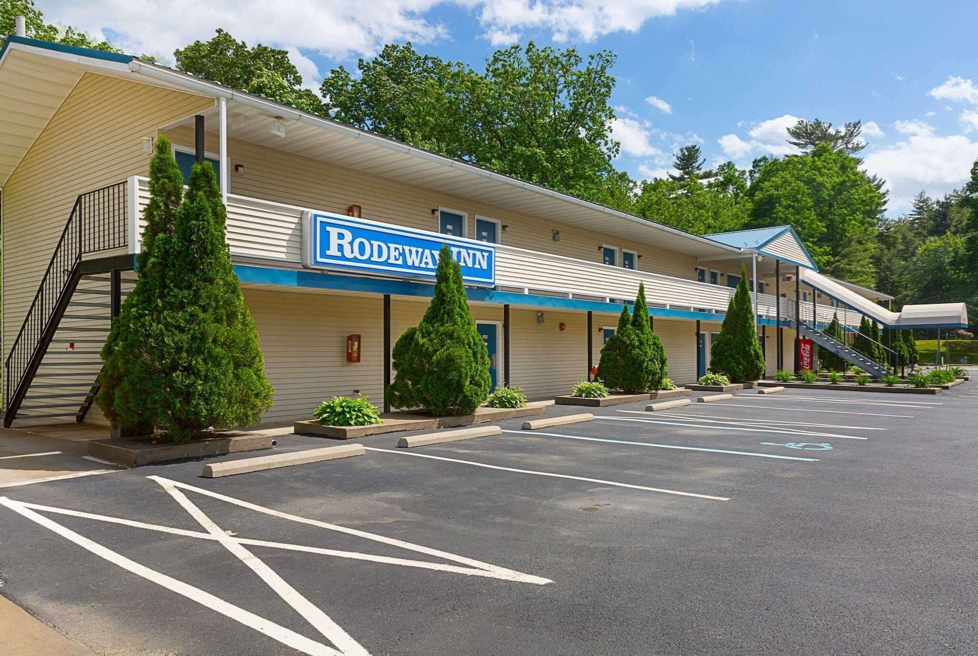 Varios Rodeway Inn Milford - I-84