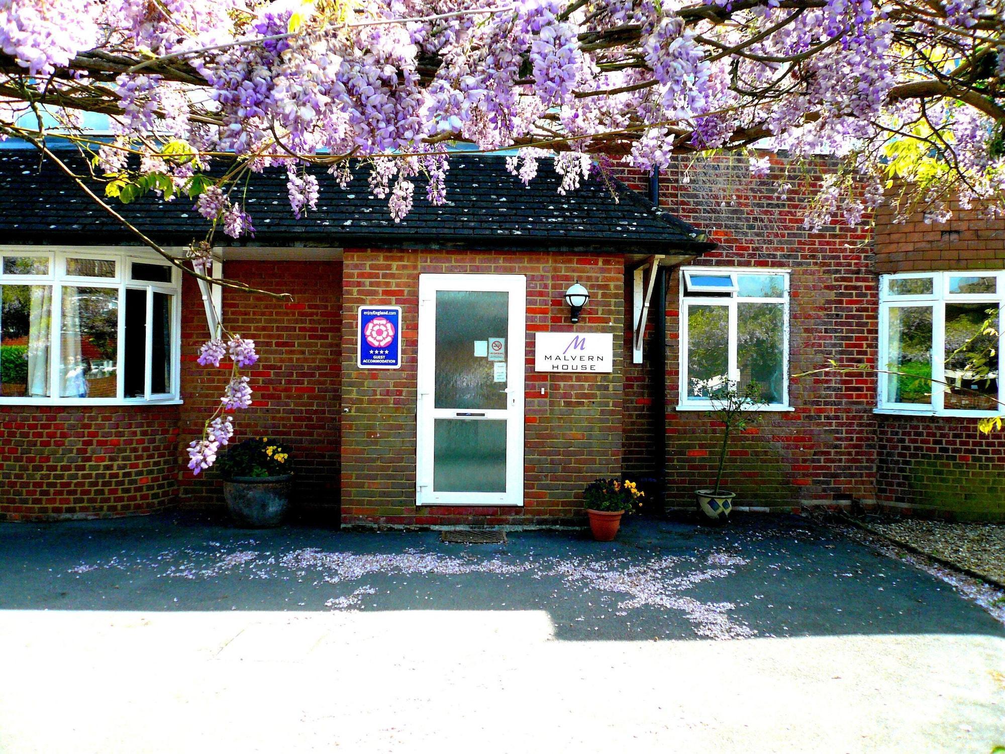 Vista Exterior Malvern House