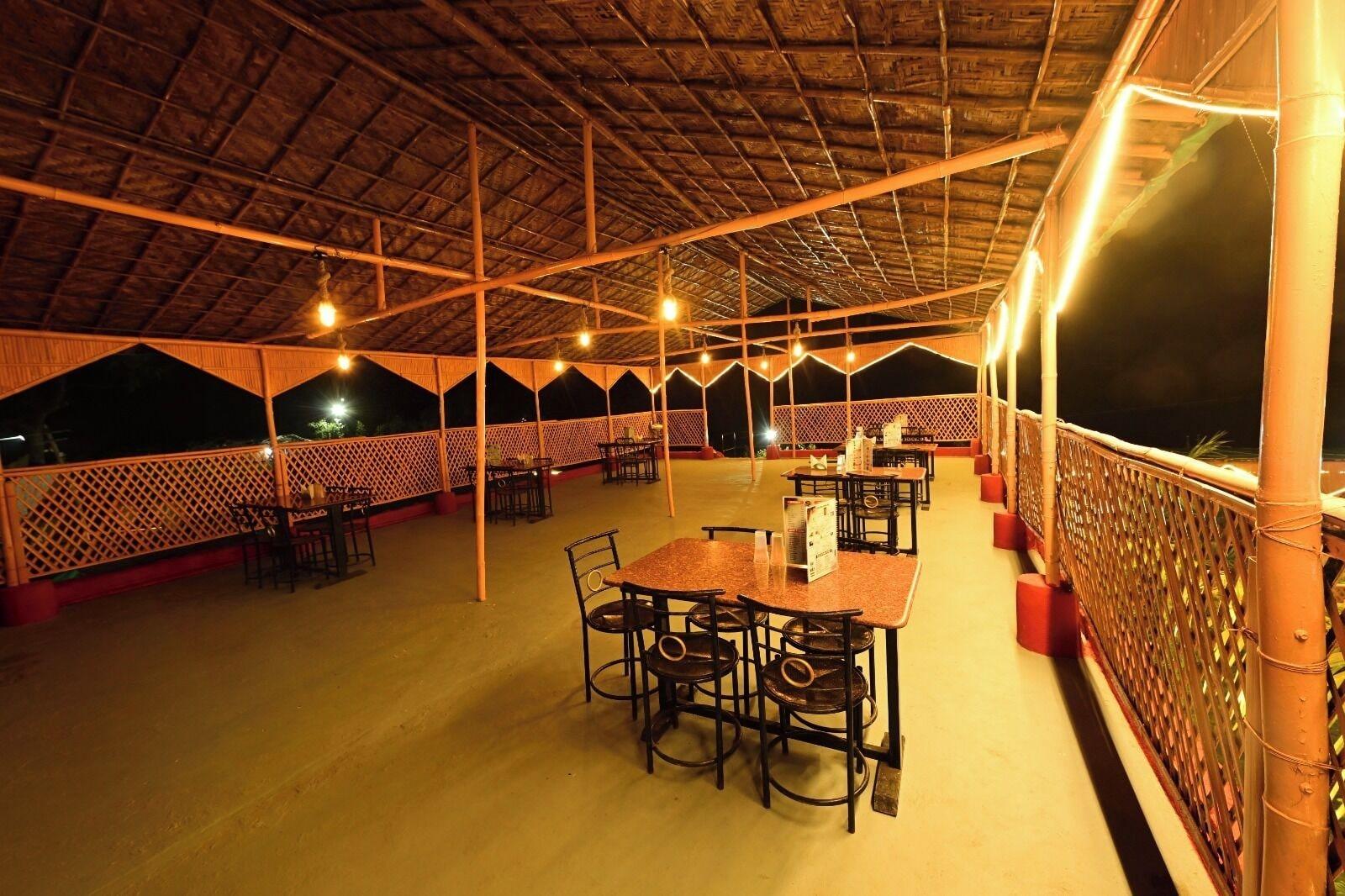 Restaurant Hotel Happy Forest Inn