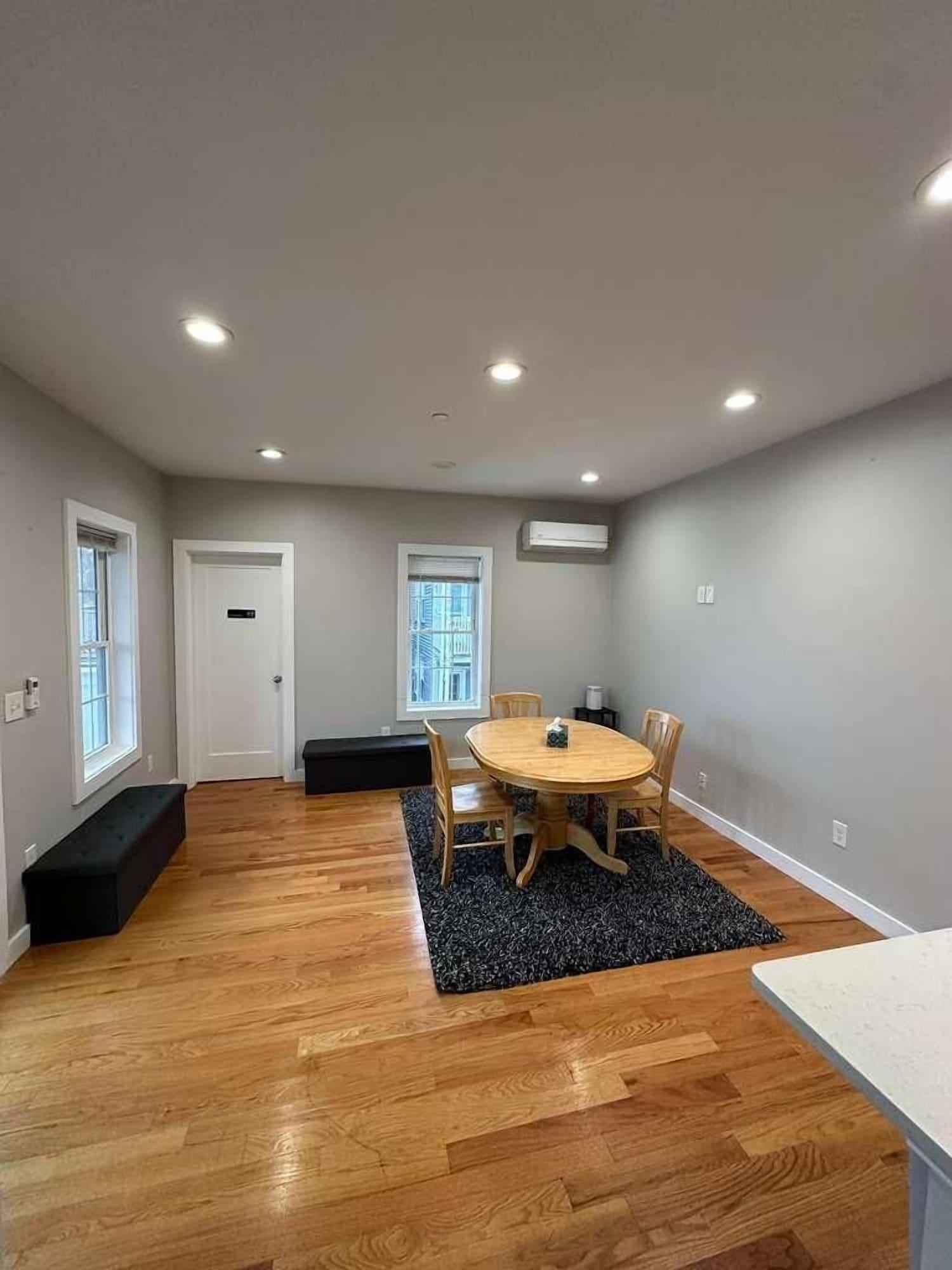 Restaurant Homestay In Boston -