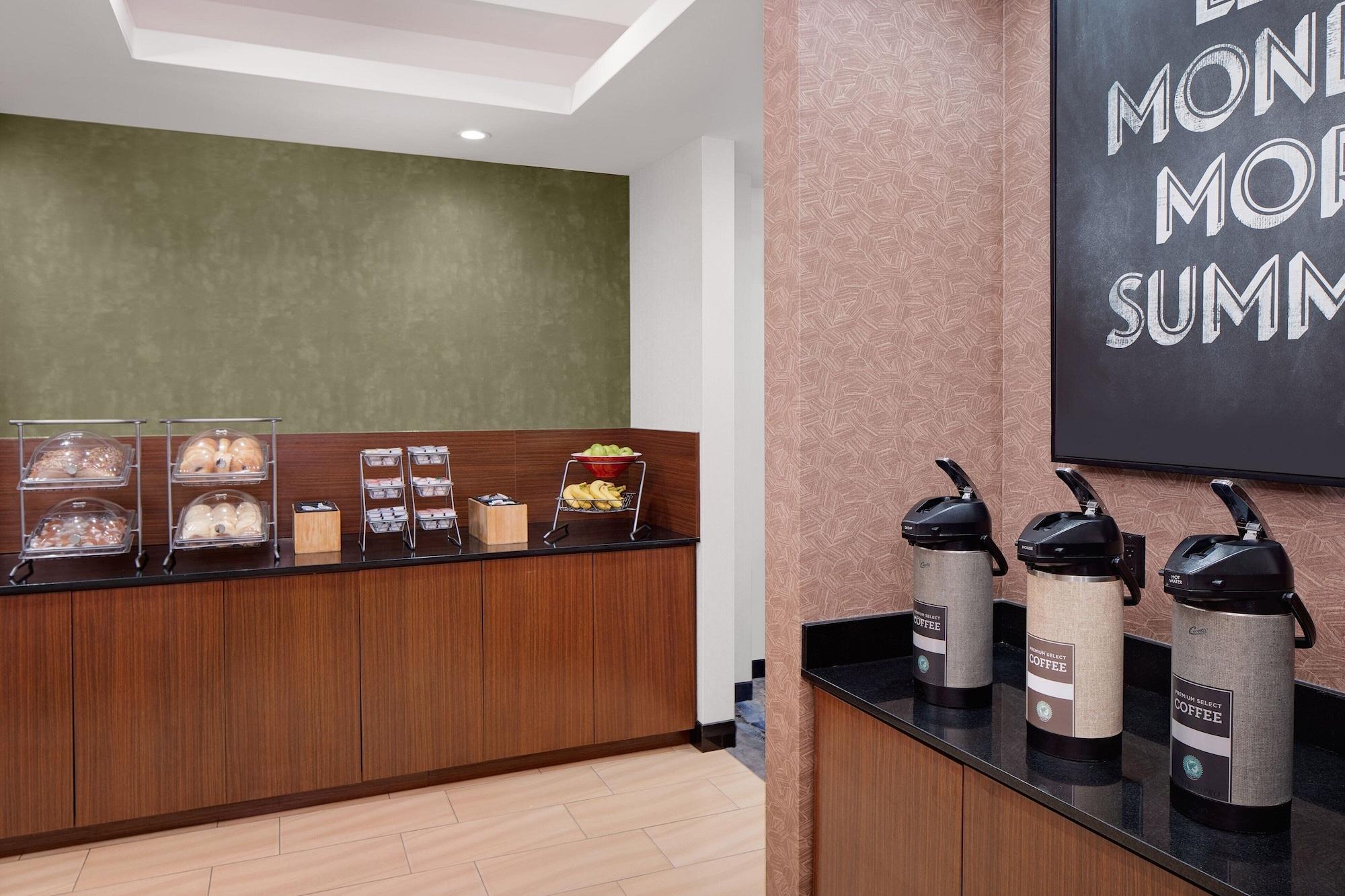 Bar/Salón Fairfield Inn & Suites New York Manhattan/Downtown East