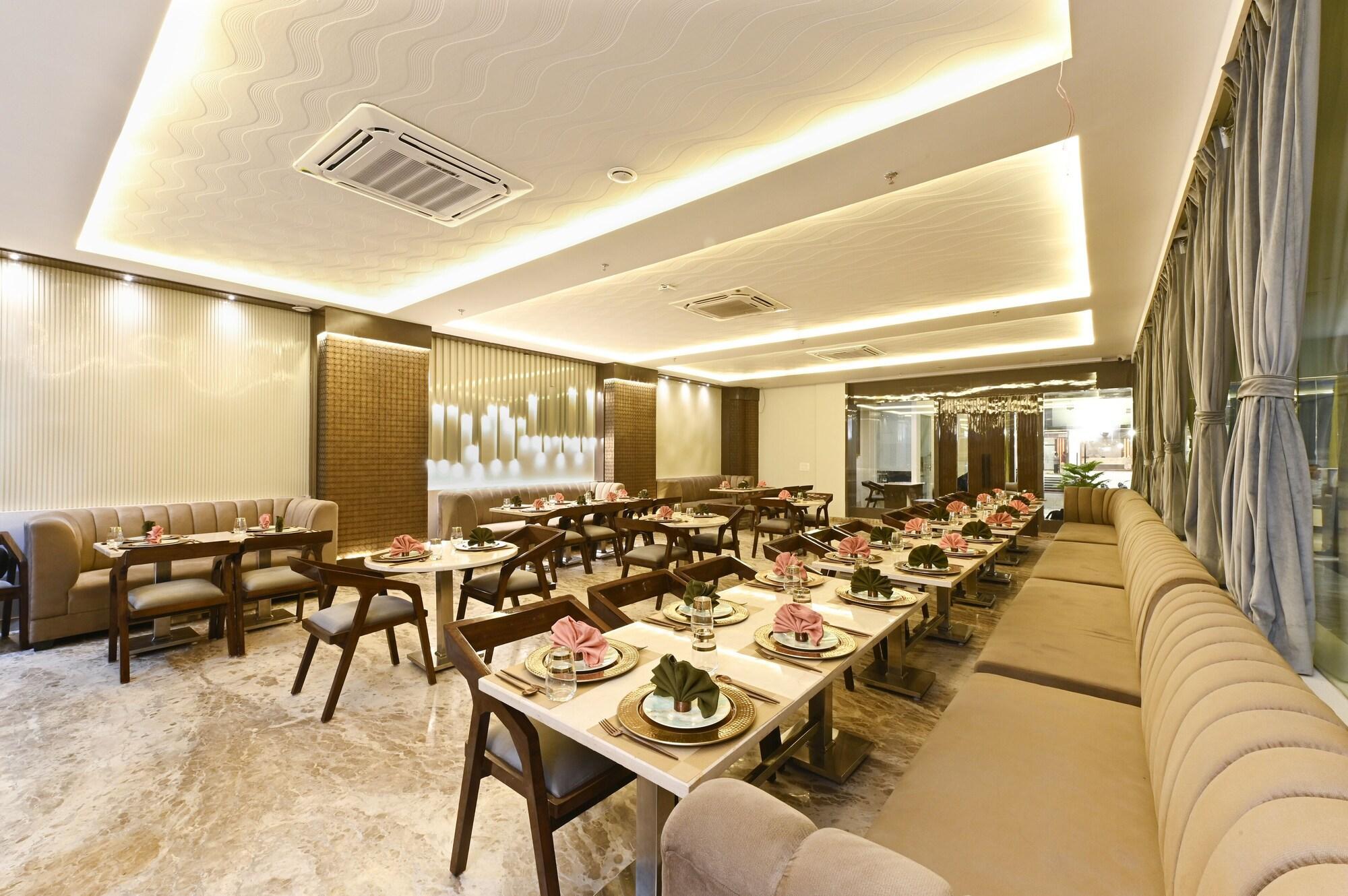 Restaurant Avalon Palms Agra