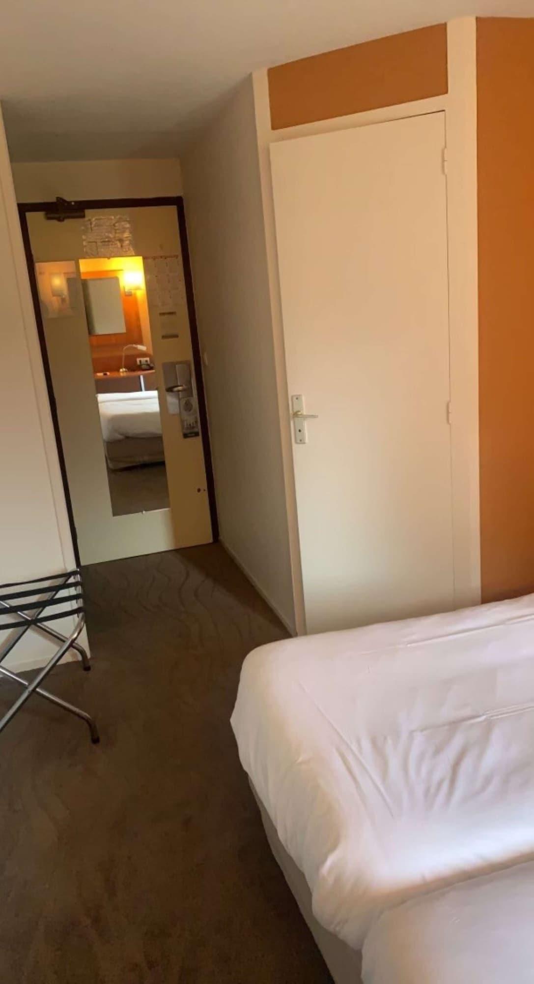 Varios Hôtel Kyriad Caen Sud - Ifs