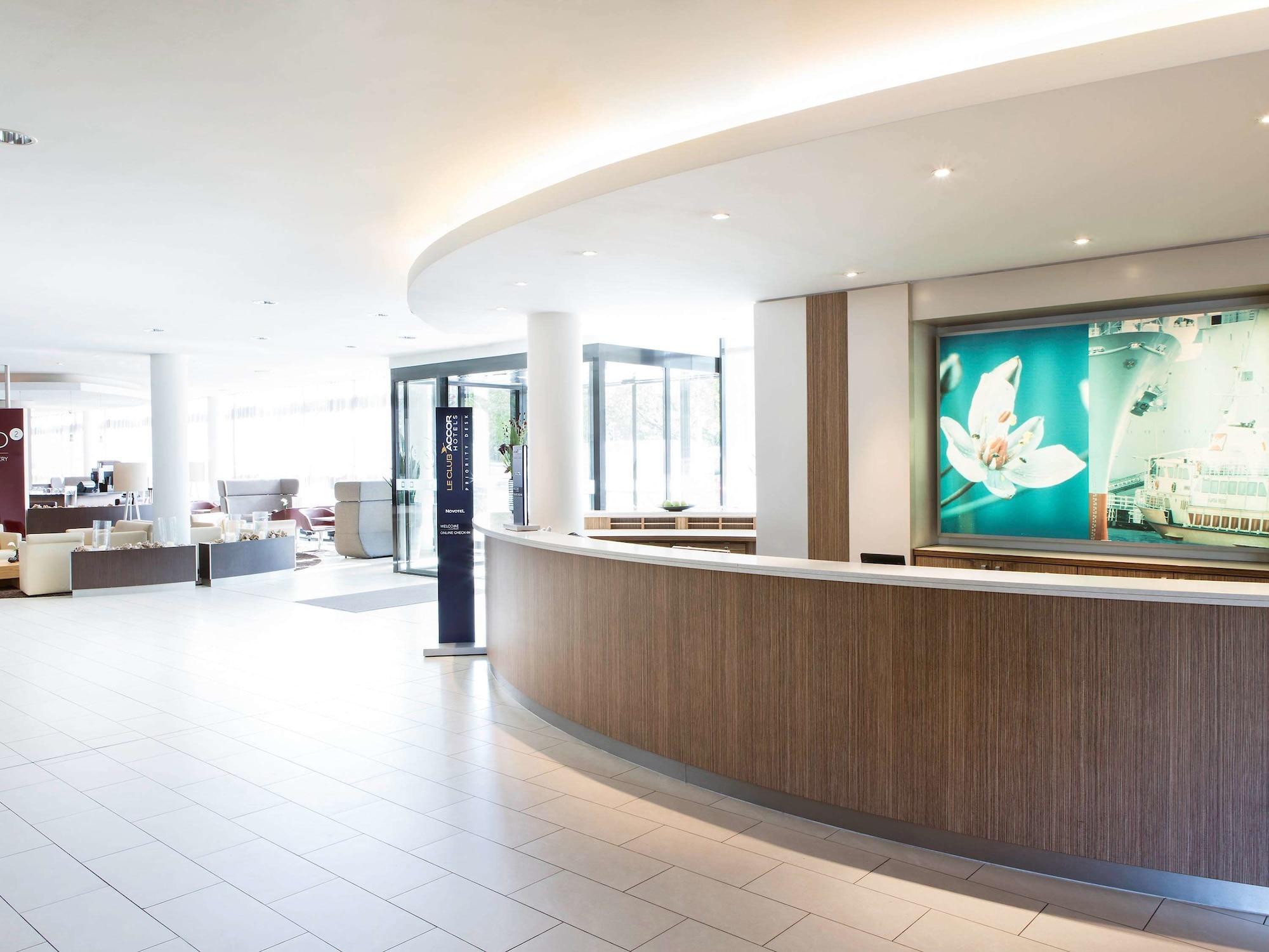 Vista Lobby Novotel Hamburg City Alster