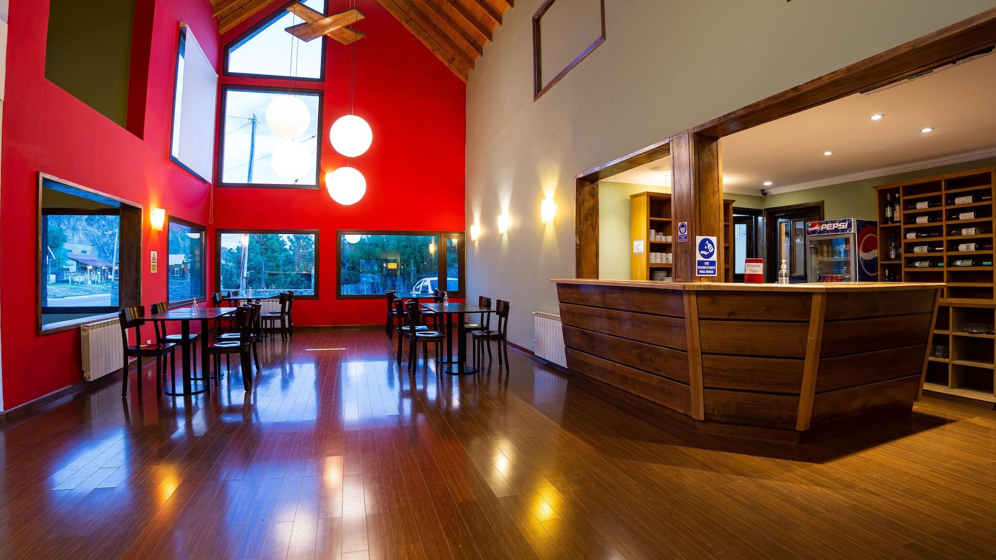 Bar/Salón Hotel Poincenot
