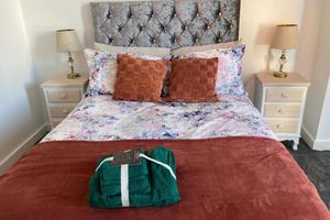 Alquiler Vacacional - Zenith City Centre Apartment - Stay Longer and Save