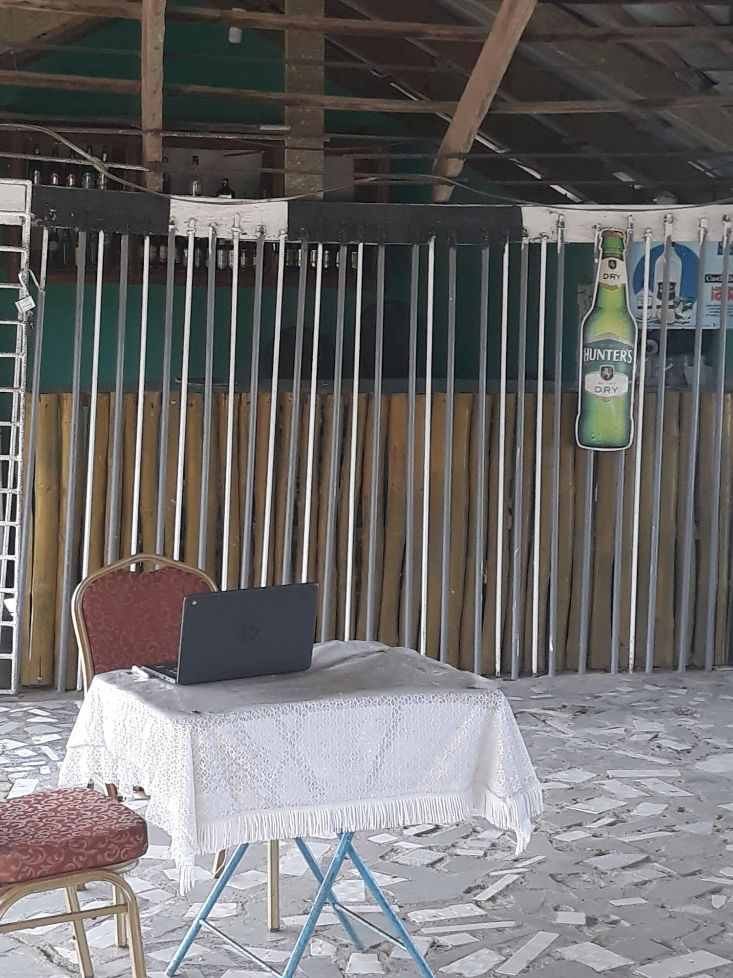Restaurant Abuesi Beach Resort