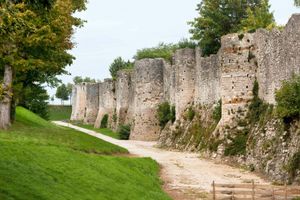 Alojamiento - ibis Provins