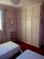 Alquiler Vacacional - Recently built house in a wooded oaks, with pool.