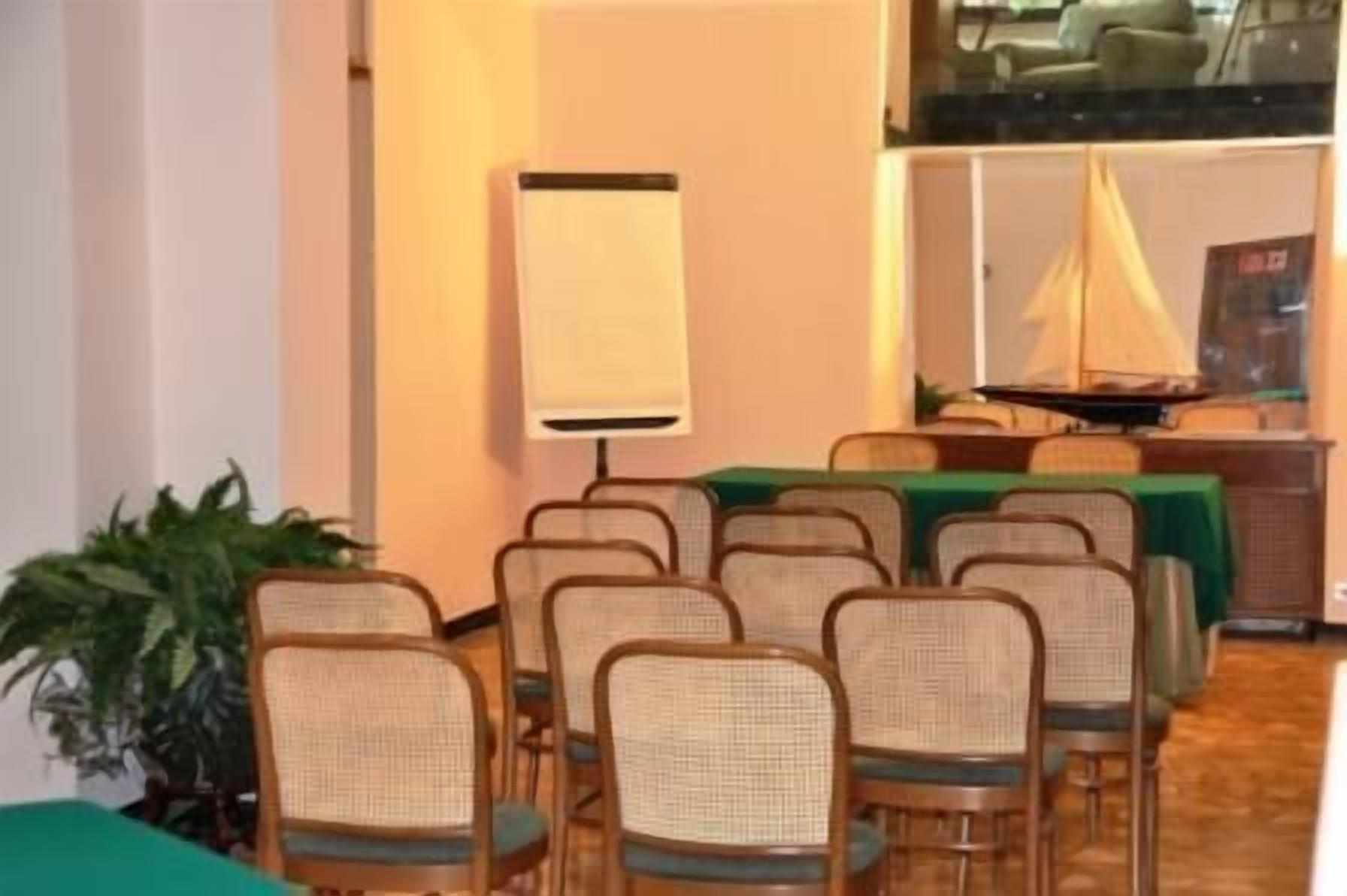 Sala de Reuniones Hotel La Capannina