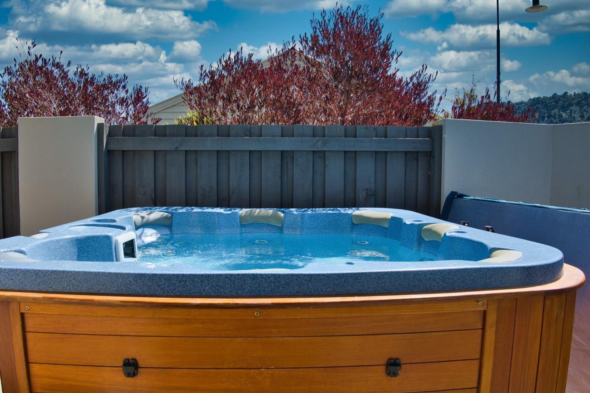 Spa Station Lodge - Hostel