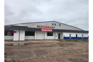 Alojamiento - First Inn By OYO Quinter Hwy 70