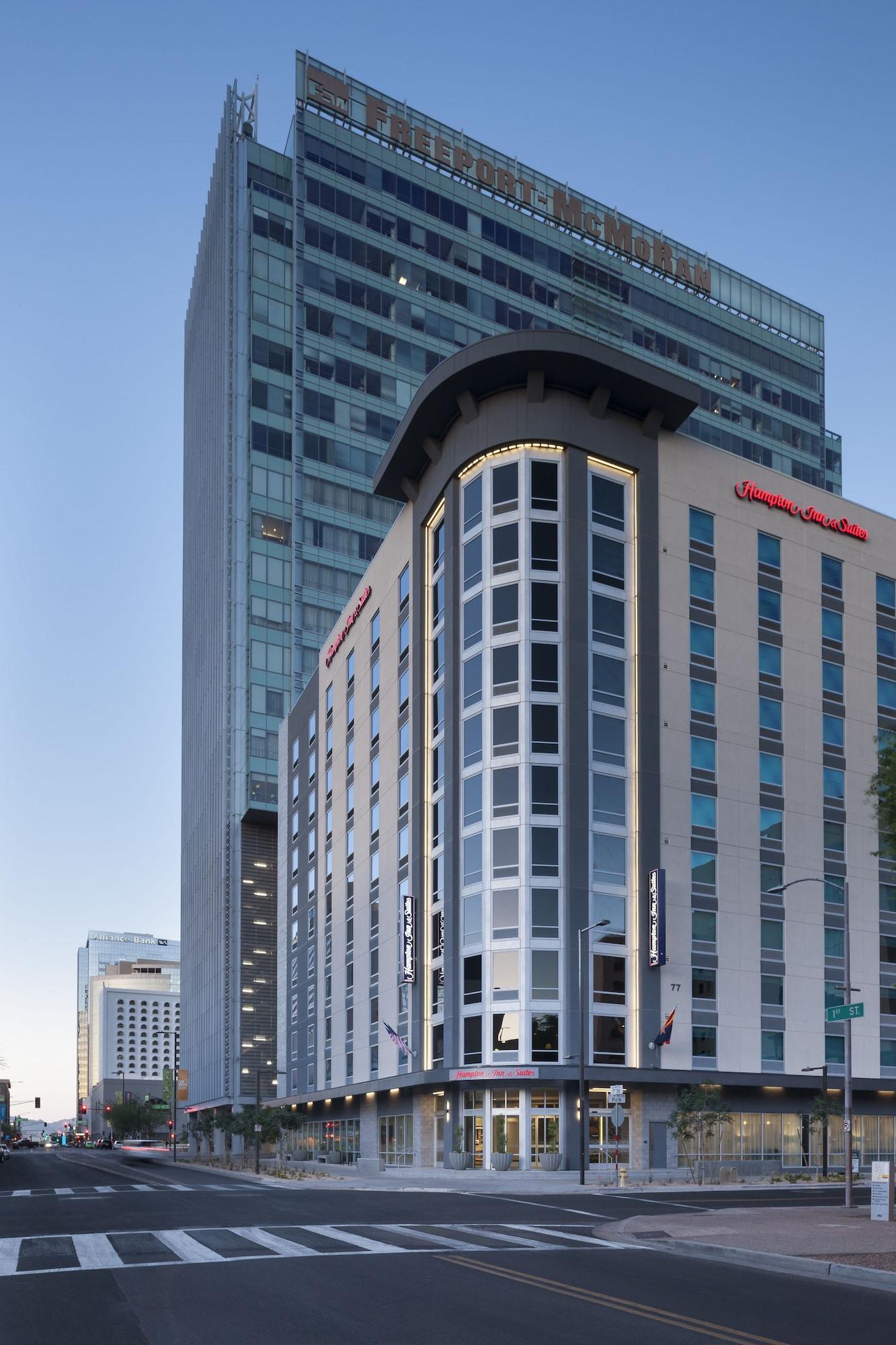 Vista Exterior Hampton Inn & Suites Phoenix Downtown
