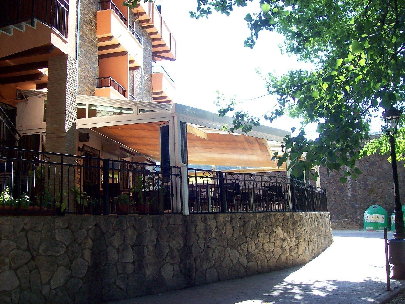Vista Exterior Hotel El Puente