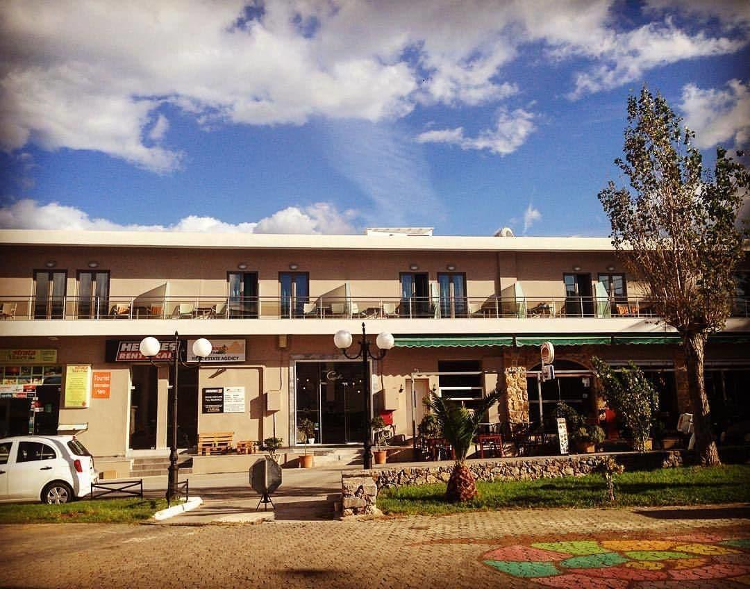 Vista Exterior Castell hotel