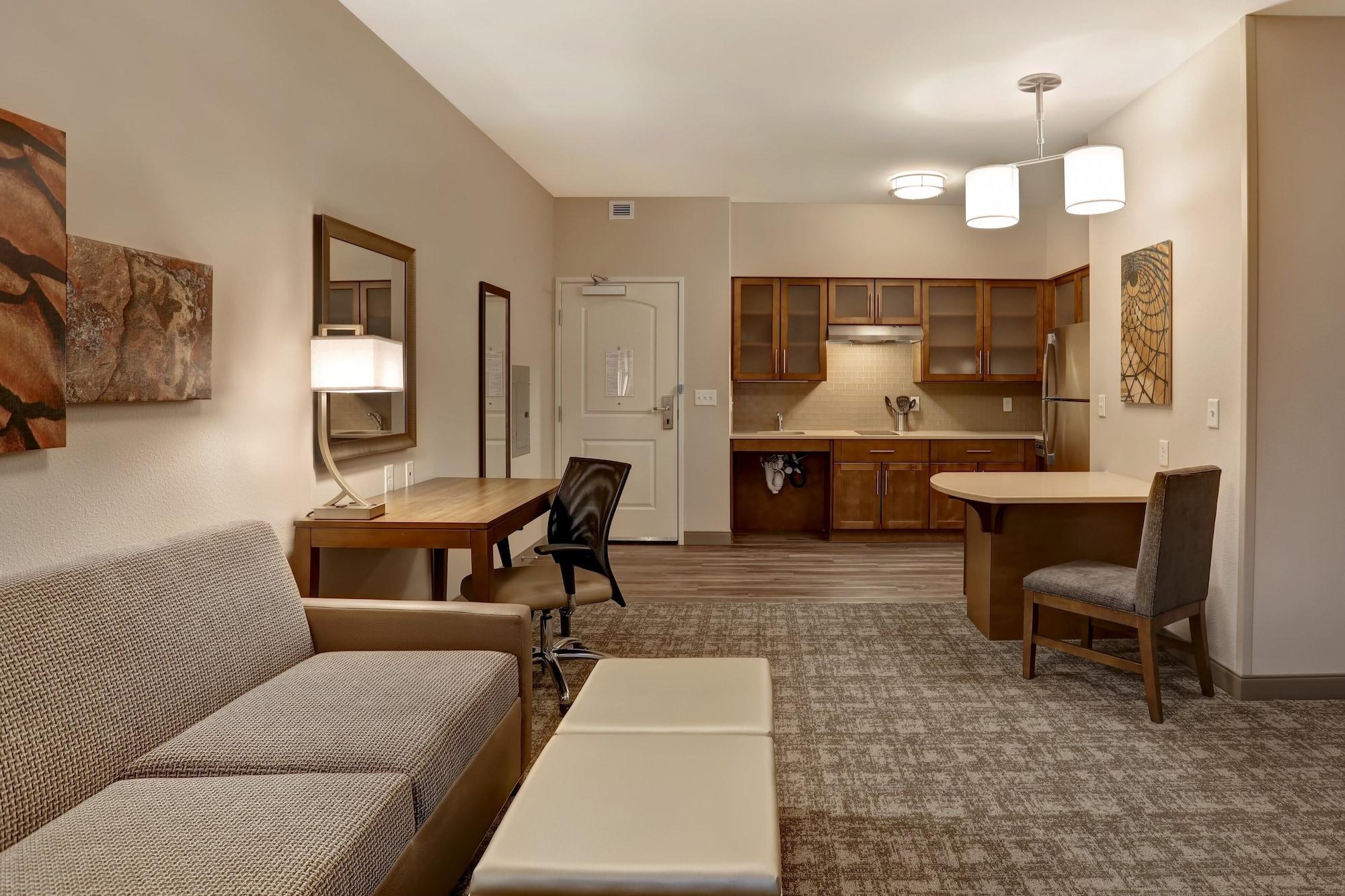Habitación Staybridge Suites Overland Park - Kansas City S by IHG