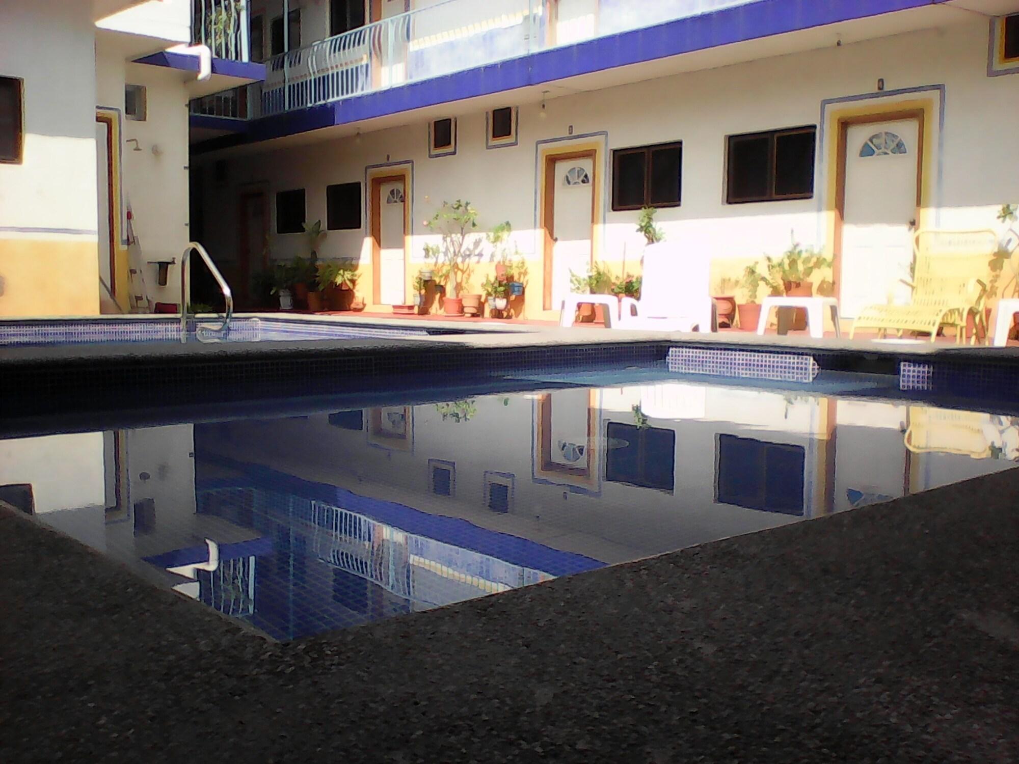 Varios Hotel Sarabi Barra de Navidad