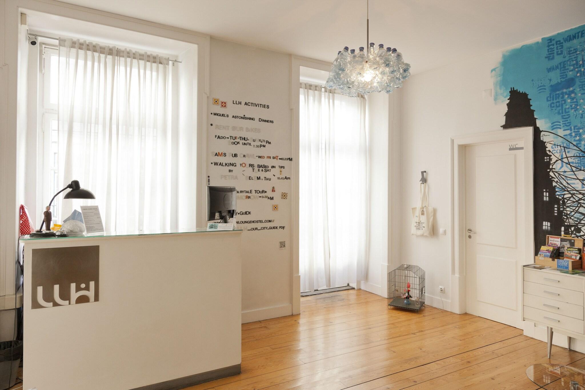 Vista Lobby Lisbon Lounge Hostel