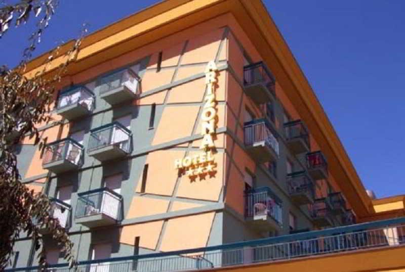 Vista Exterior Arizona Family Hotel Igea Marina