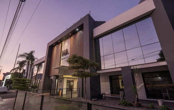 Hotel Malibu - Hoteles cerca de Andares en Guadalajara