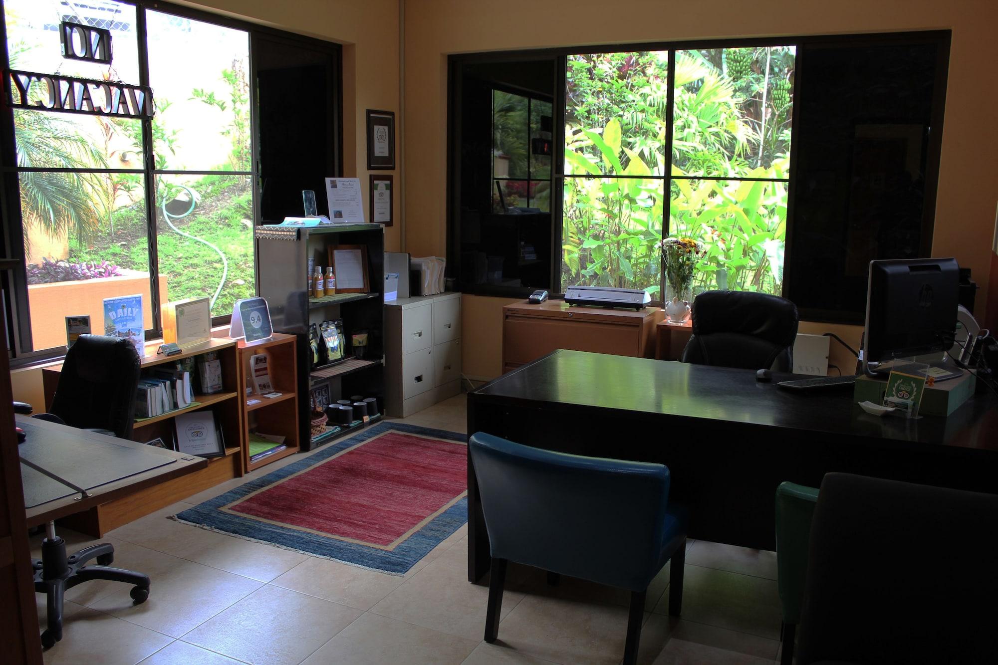 Vista Lobby Casa de Montaña Bed & Breakfast