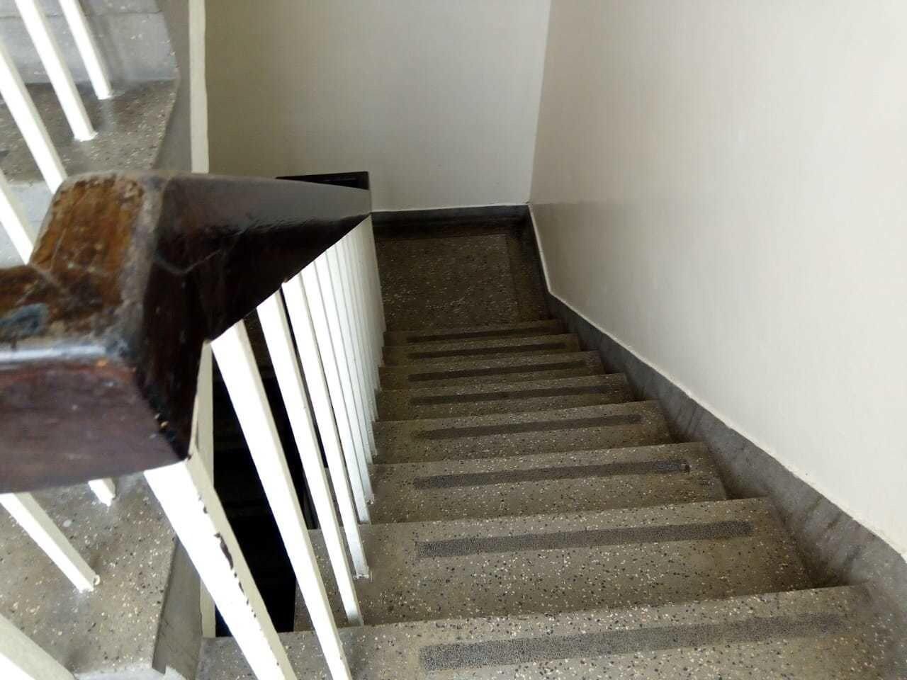 Varios Metric Annex Hotel