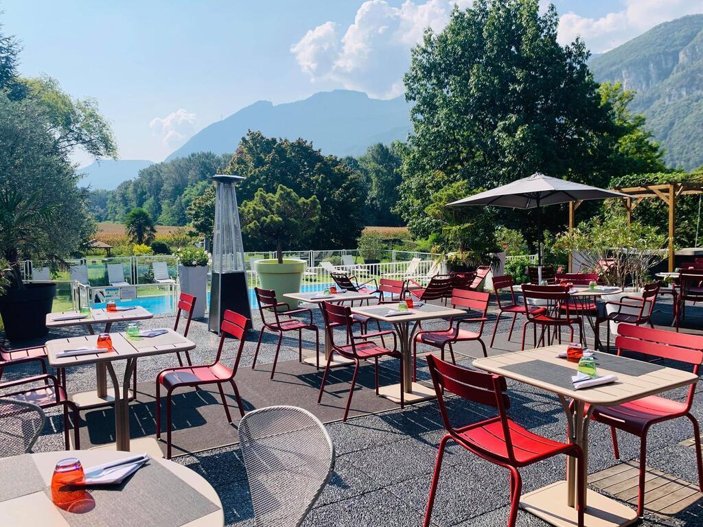 Vista Lobby Novotel Grenoble Nord Voreppe