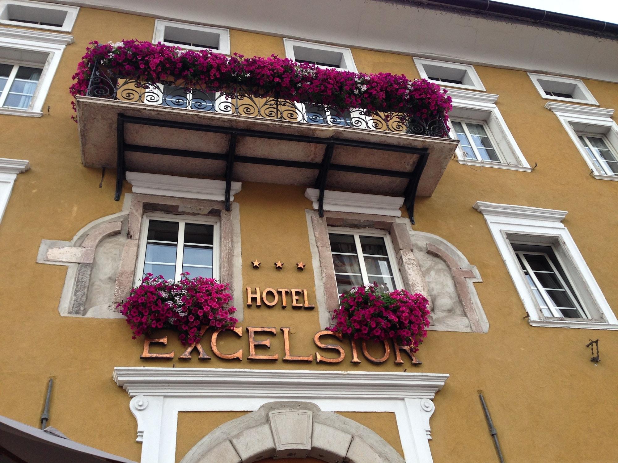 Vista Exterior Excelsior