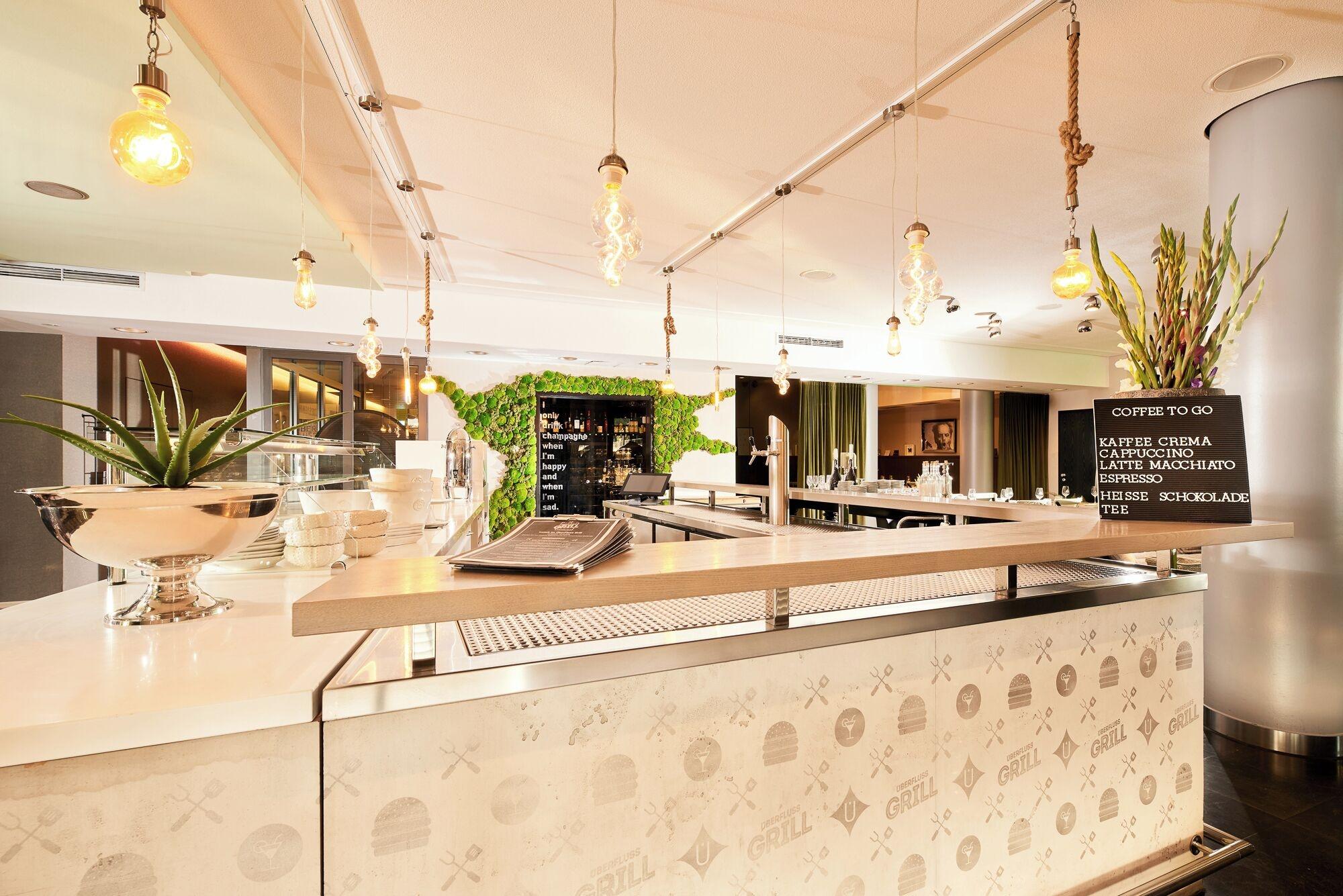 Bar/Salón Nena Hotel Bremen
