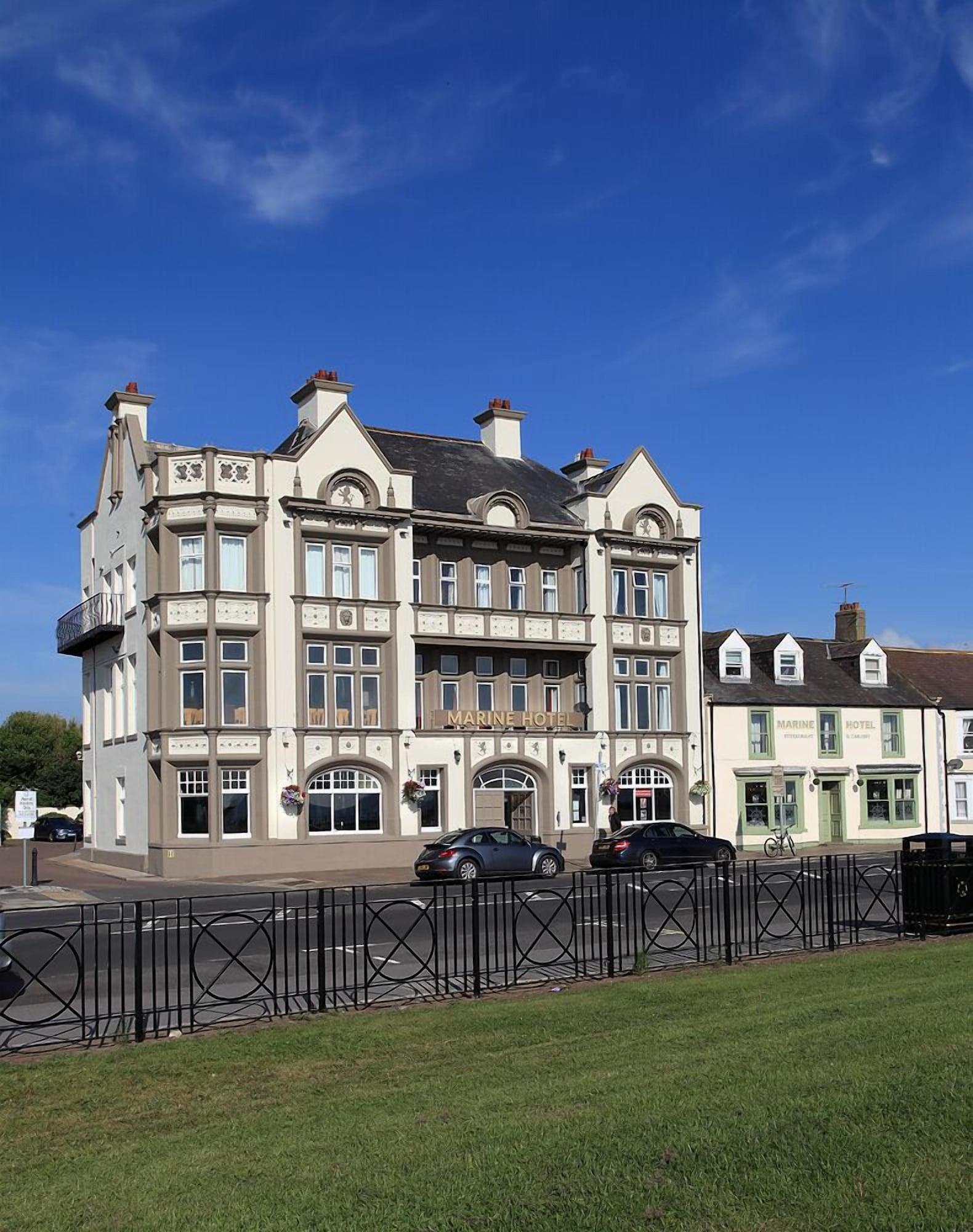 Vista Exterior The Marine Hotel