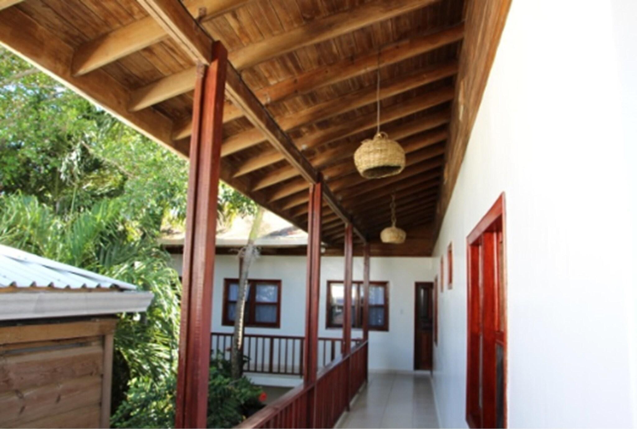 Vista Lobby Splash Inn Dive Resort & Villas