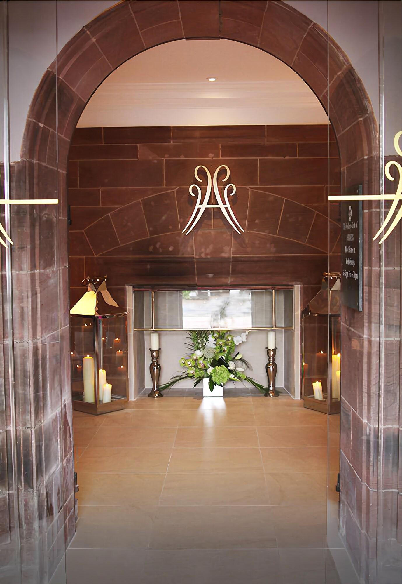 Vista Lobby Abbey House Hotel