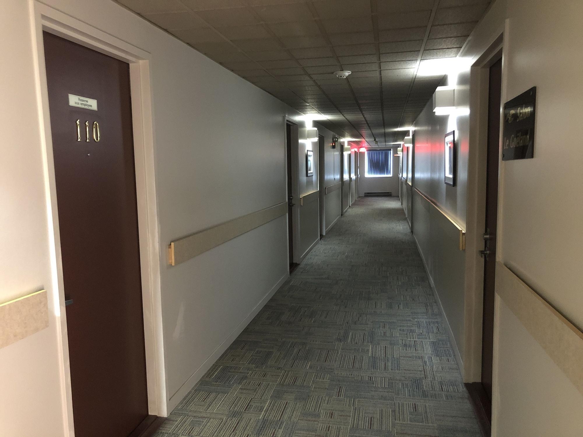 Varios Motel Le Transit