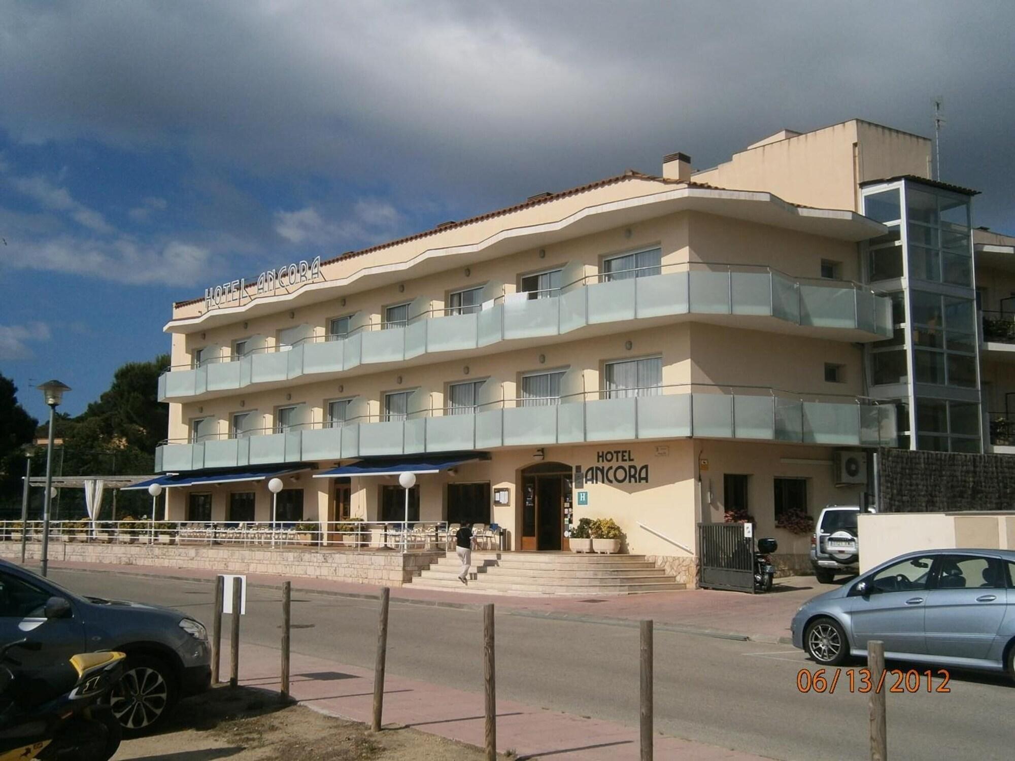 Vista Exterior Hotel Ancora